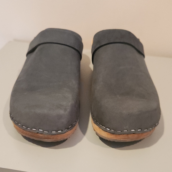 Vollsjo Swedish Clogs size 42/12 (11.5) gray-green genuine suede low wooden heel - Picture 8 of 16